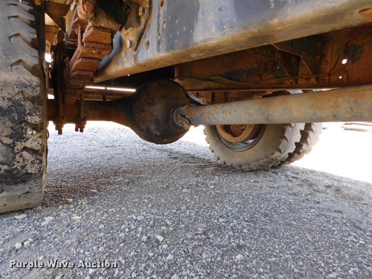 image for item DB9402 1979 International Loadstar grain truck