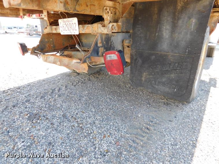 image for item DB9402 1979 International Loadstar grain truck