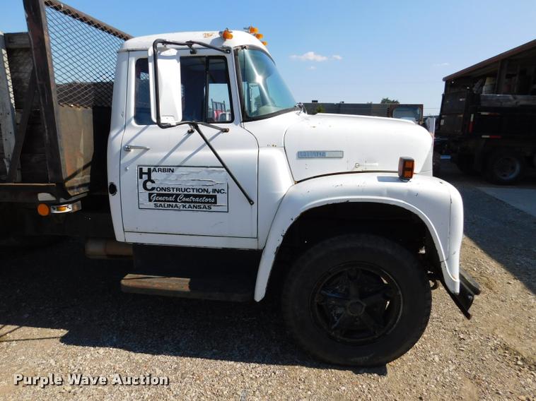 image for item DB9402 1979 International Loadstar grain truck