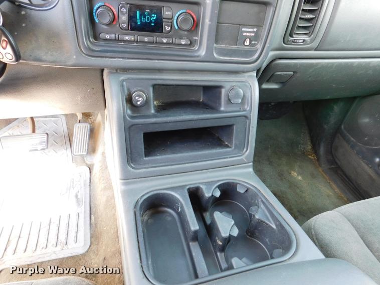 image for item DB9412 2004 Chevrolet Silverado 1500 Z71 Ext. Cab pickup truck