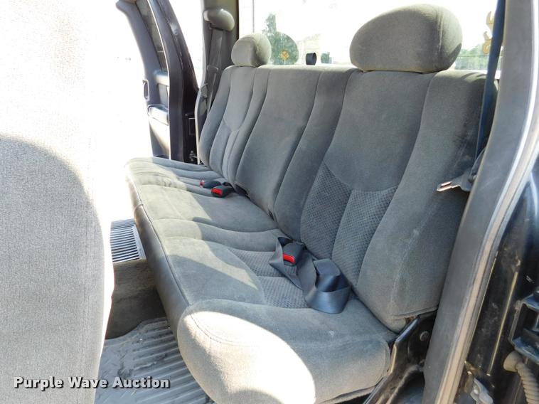 image for item DB9412 2004 Chevrolet Silverado 1500 Z71 Ext. Cab pickup truck