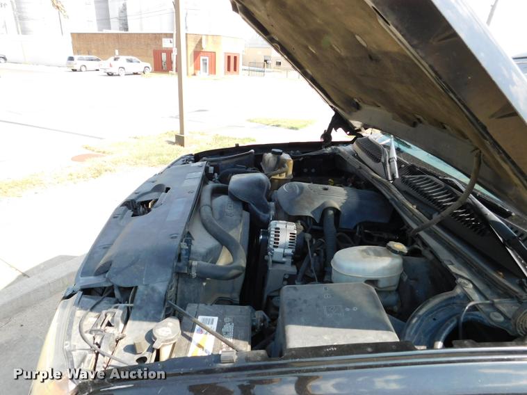 image for item DB9412 2004 Chevrolet Silverado 1500 Z71 Ext. Cab pickup truck