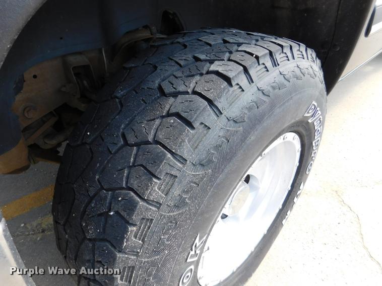 image for item DB9412 2004 Chevrolet Silverado 1500 Z71 Ext. Cab pickup truck