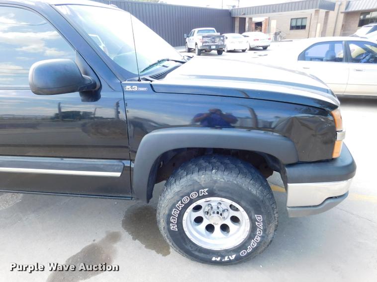 image for item DB9412 2004 Chevrolet Silverado 1500 Z71 Ext. Cab pickup truck