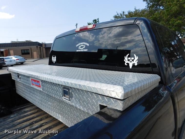 image for item DB9412 2004 Chevrolet Silverado 1500 Z71 Ext. Cab pickup truck