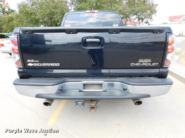 image for item DB9412 2004 Chevrolet Silverado 1500 Z71 Ext. Cab pickup truck