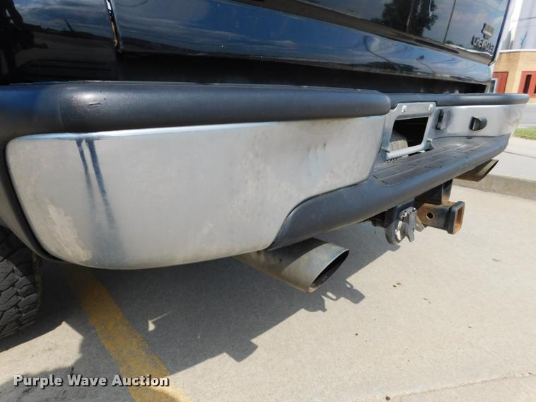 image for item DB9412 2004 Chevrolet Silverado 1500 Z71 Ext. Cab pickup truck