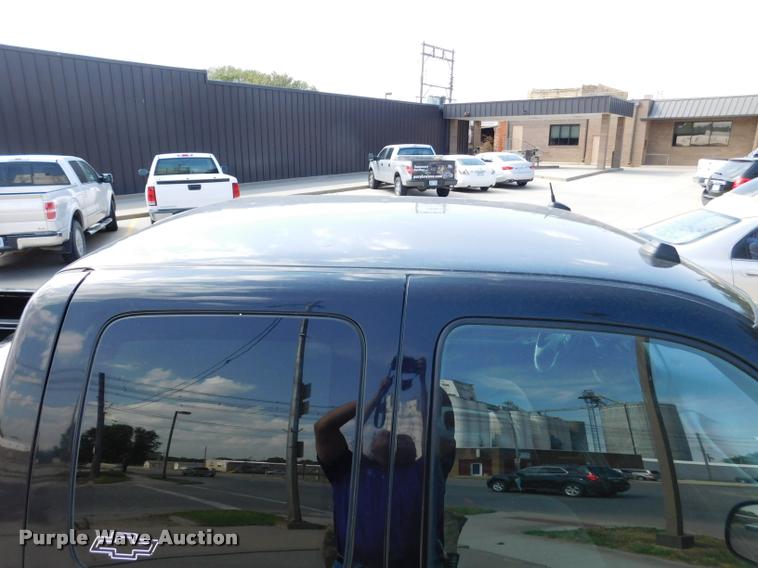 image for item DB9412 2004 Chevrolet Silverado 1500 Z71 Ext. Cab pickup truck