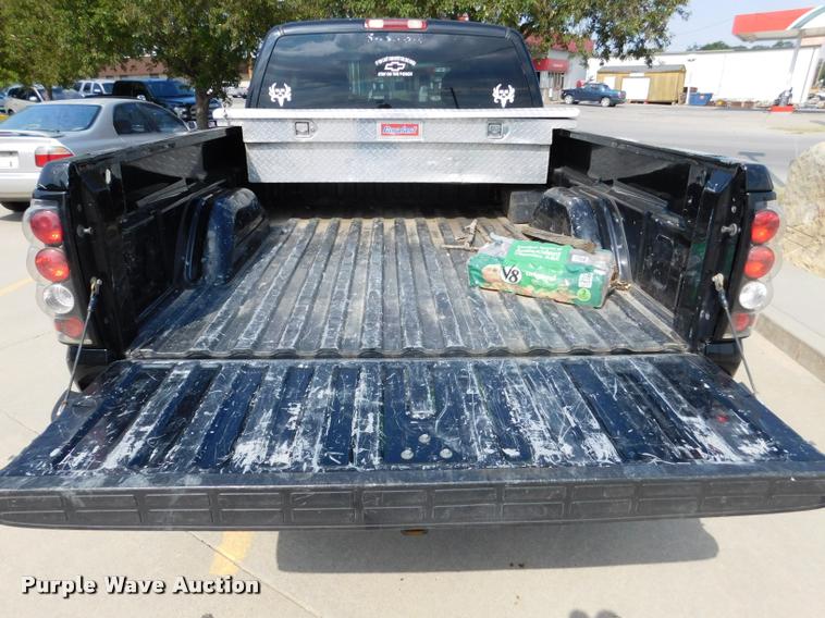 image for item DB9412 2004 Chevrolet Silverado 1500 Z71 Ext. Cab pickup truck