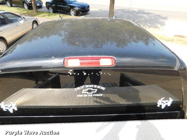 image for item DB9412 2004 Chevrolet Silverado 1500 Z71 Ext. Cab pickup truck