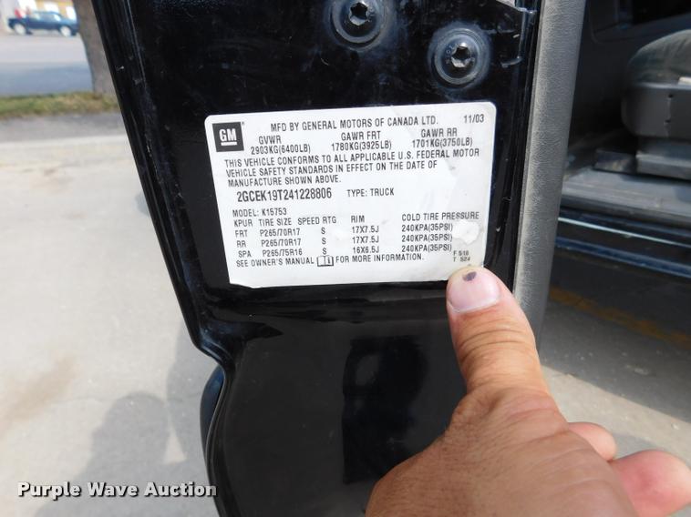 image for item DB9412 2004 Chevrolet Silverado 1500 Z71 Ext. Cab pickup truck