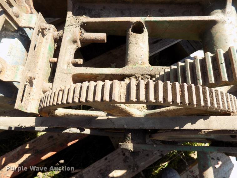 image for item DC4964 Badger barn cleaner