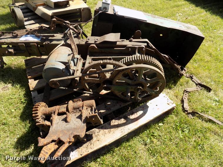 image for item DC4964 Badger barn cleaner