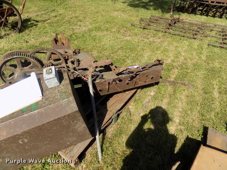 image for item DC4964 Badger barn cleaner