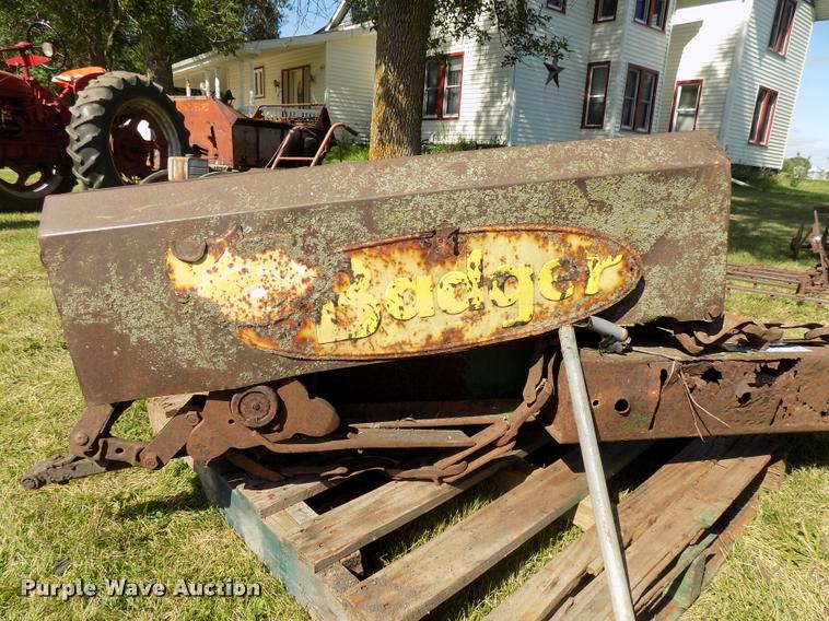 image for item DC4964 Badger barn cleaner