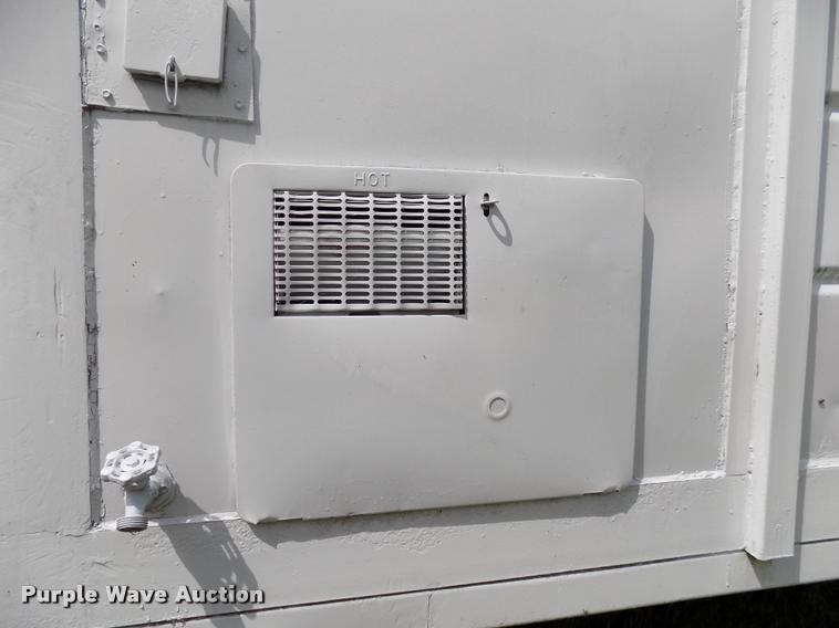 image for item DC4966 1991 WW livestock trailer