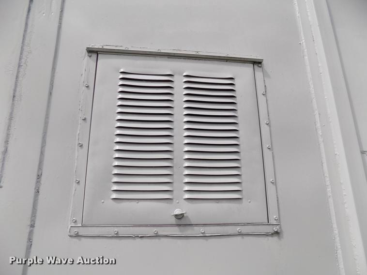 image for item DC4966 1991 WW livestock trailer