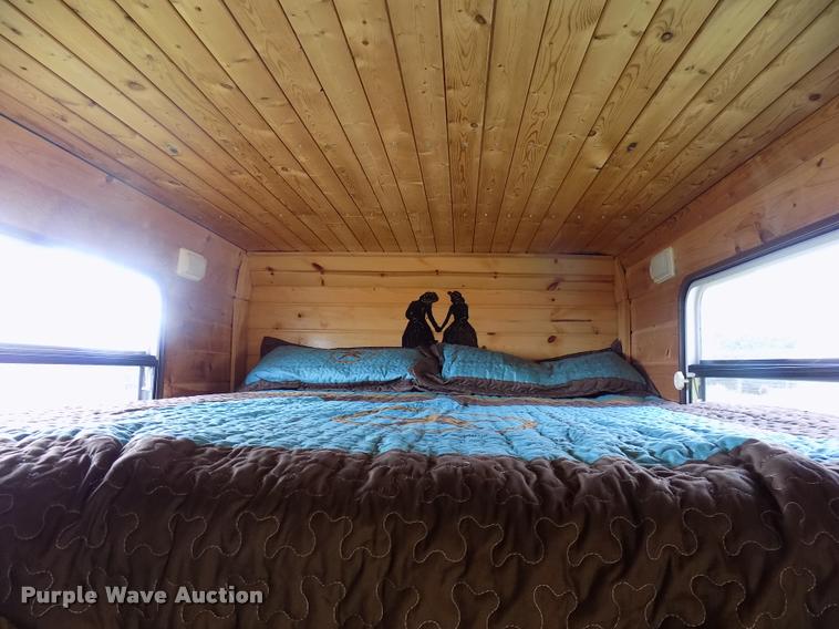 image for item DC4966 1991 WW livestock trailer