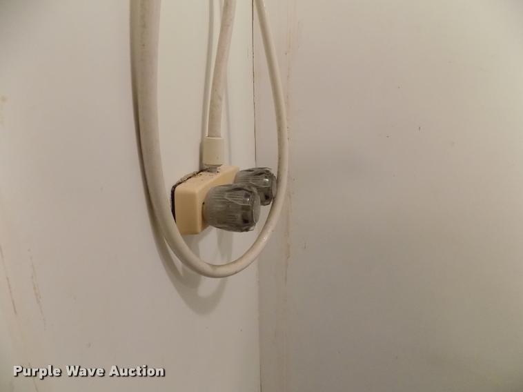 image for item DC4966 1991 WW livestock trailer