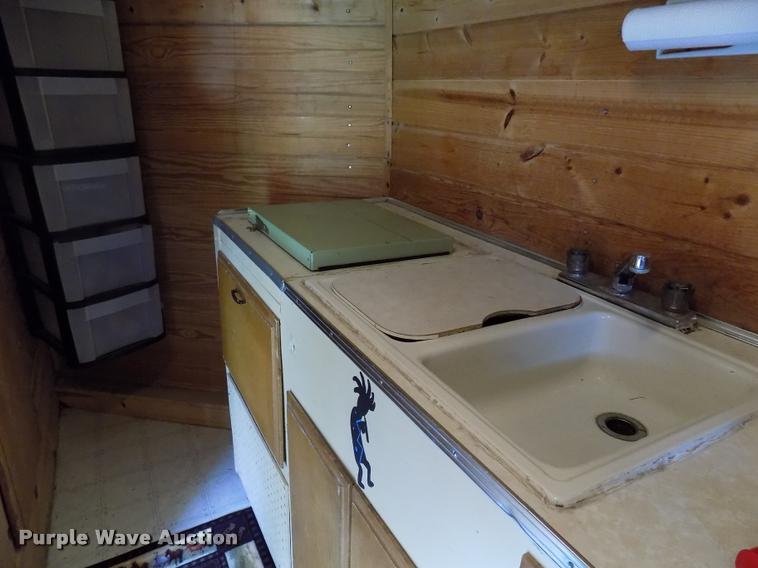 image for item DC4966 1991 WW livestock trailer