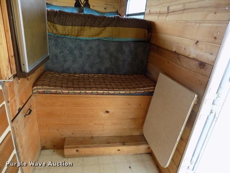 image for item DC4966 1991 WW livestock trailer