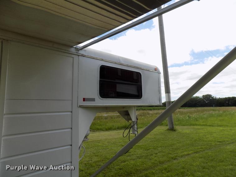 image for item DC4966 1991 WW livestock trailer