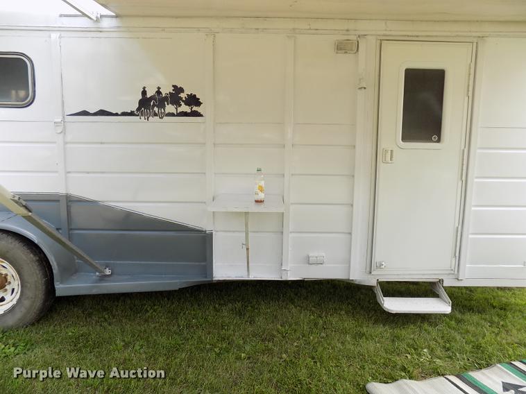 image for item DC4966 1991 WW livestock trailer