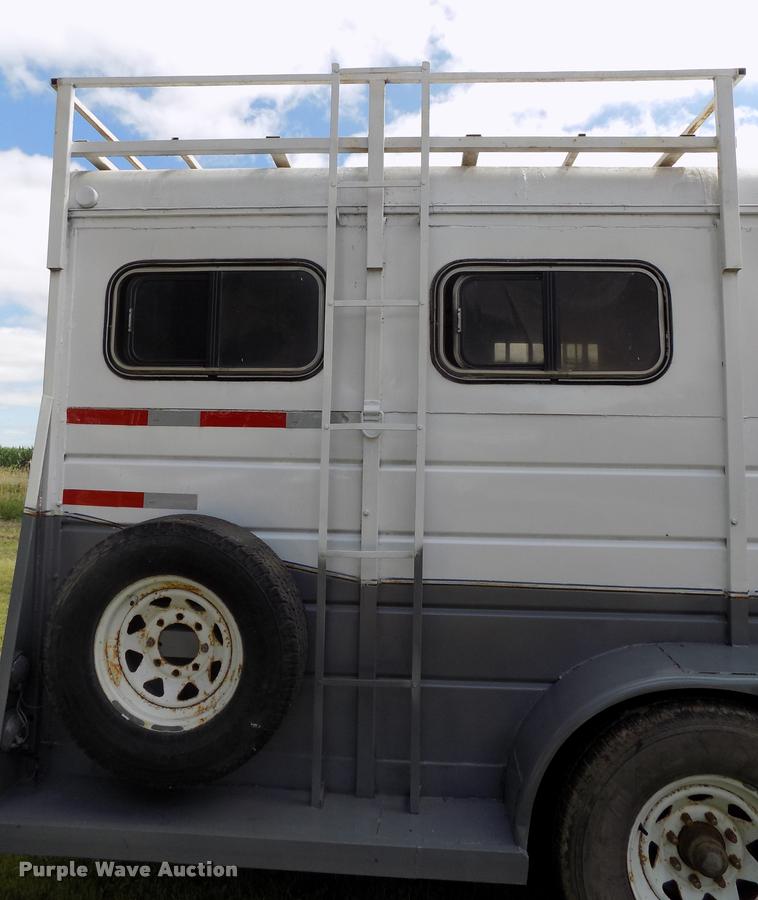 image for item DC4966 1991 WW livestock trailer