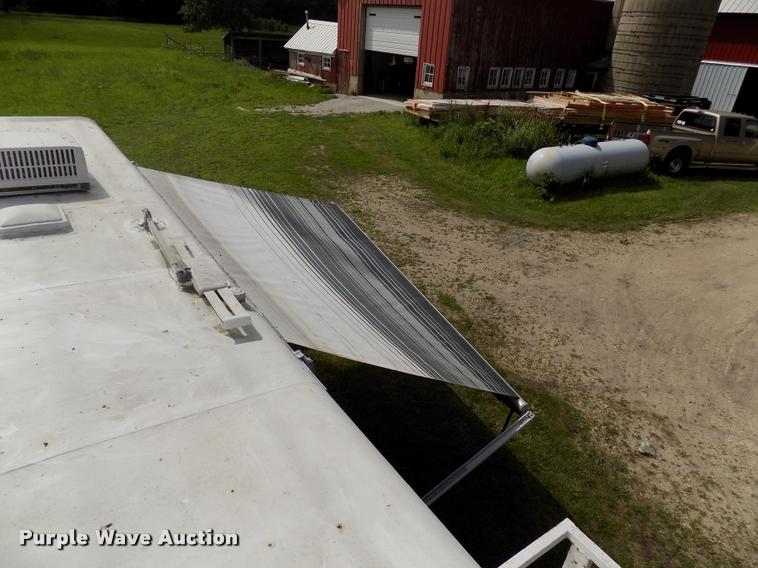 image for item DC4966 1991 WW livestock trailer