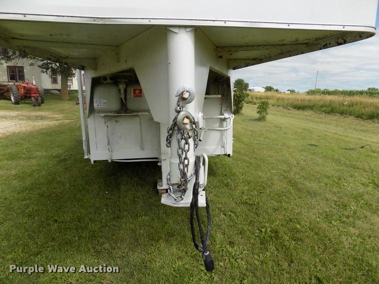 image for item DC4966 1991 WW livestock trailer