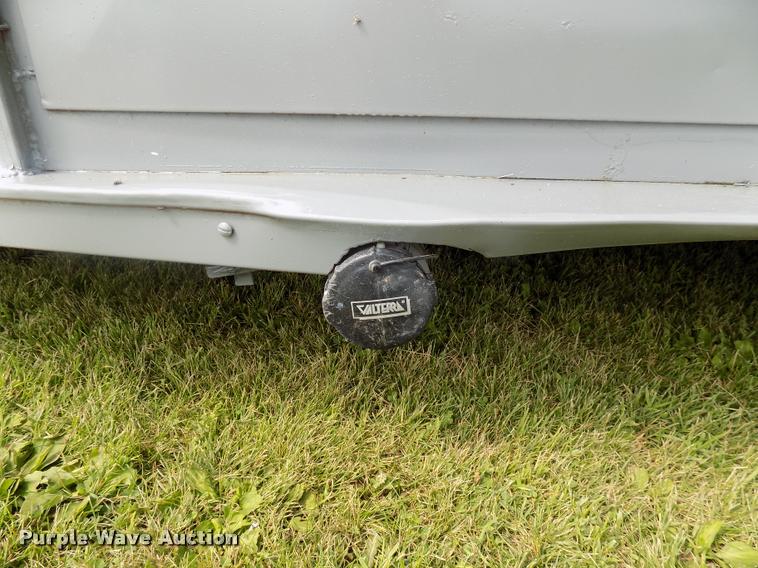 image for item DC4966 1991 WW livestock trailer