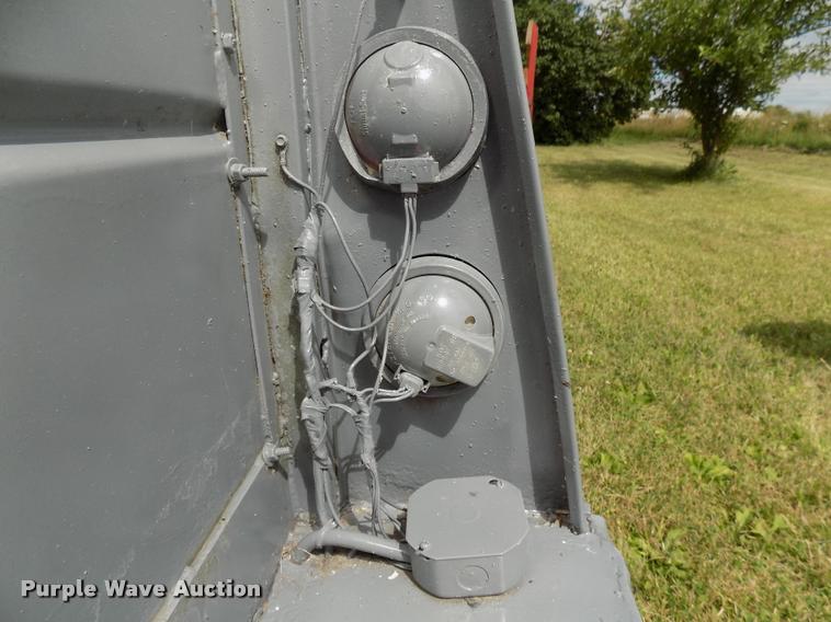 image for item DC4966 1991 WW livestock trailer