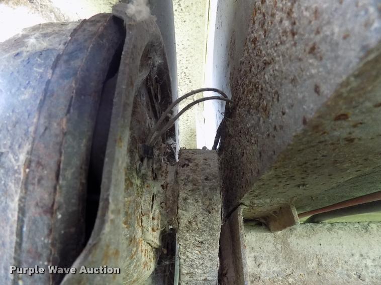 image for item DC4966 1991 WW livestock trailer