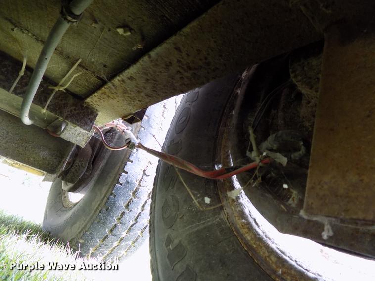 image for item DC4966 1991 WW livestock trailer