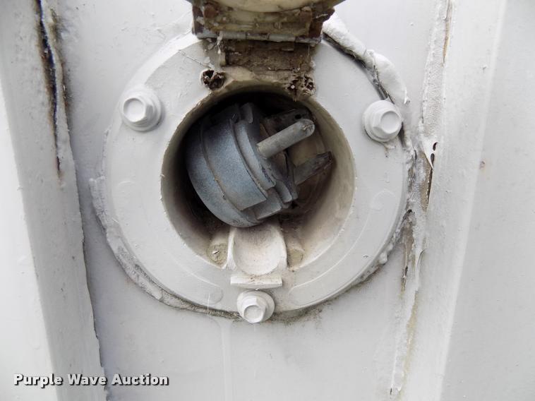 image for item DC4966 1991 WW livestock trailer