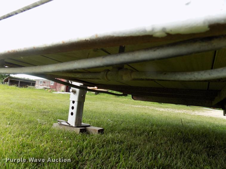 image for item DC4966 1991 WW livestock trailer