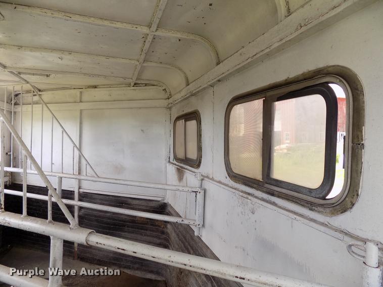 image for item DC4966 1991 WW livestock trailer