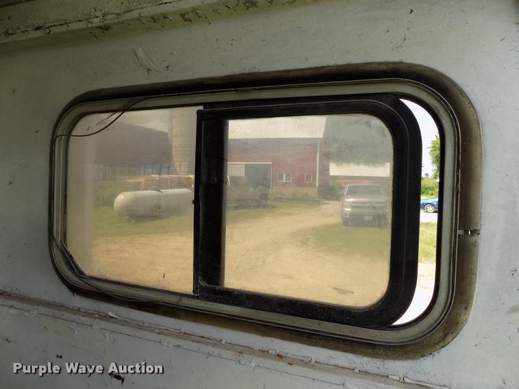 image for item DC4966 1991 WW livestock trailer