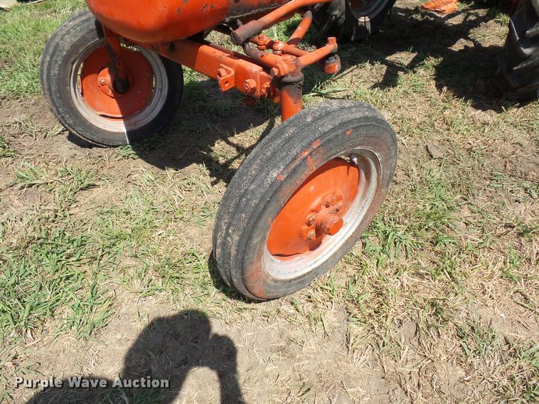 image for item DH9009 Allis Chalmers B tractor