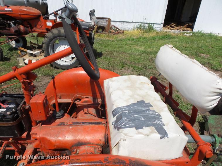 image for item DH9009 Allis Chalmers B tractor