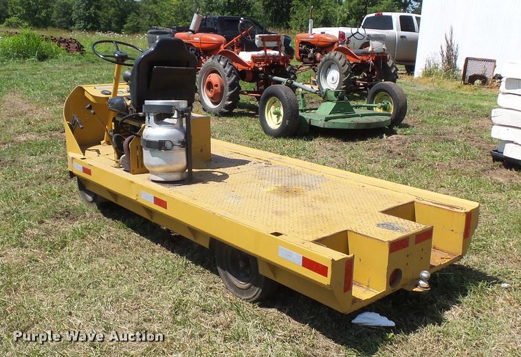 image for item DH9010 United Tractor 2500B4XLW utility vehicle