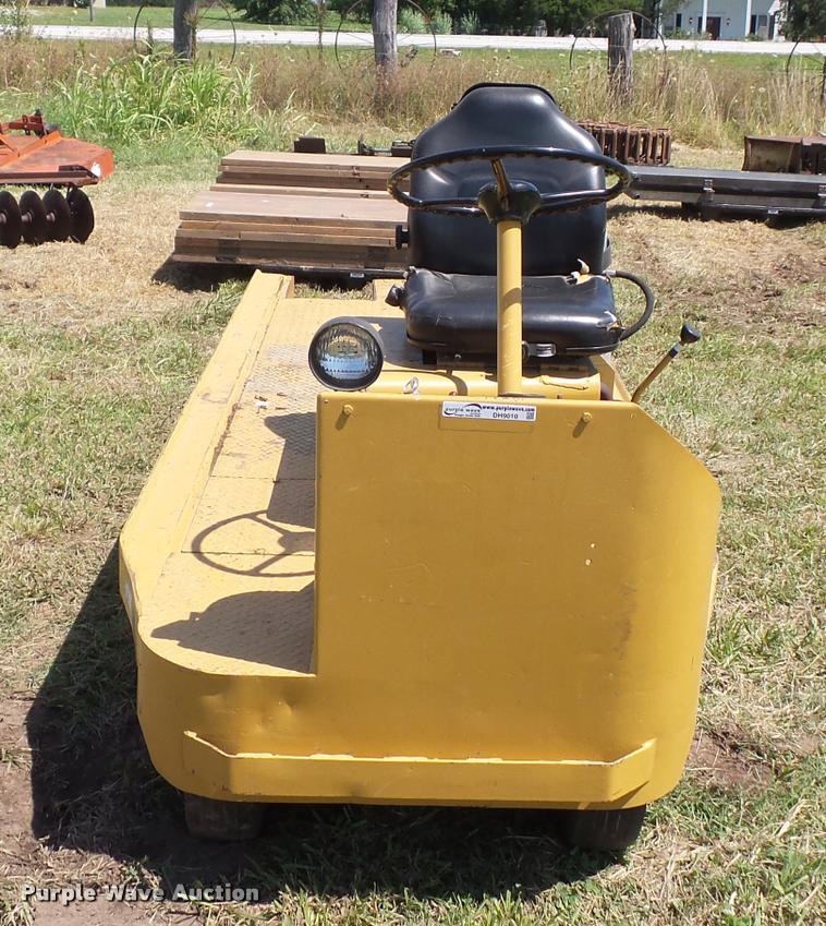 image for item DH9010 United Tractor 2500B4XLW utility vehicle