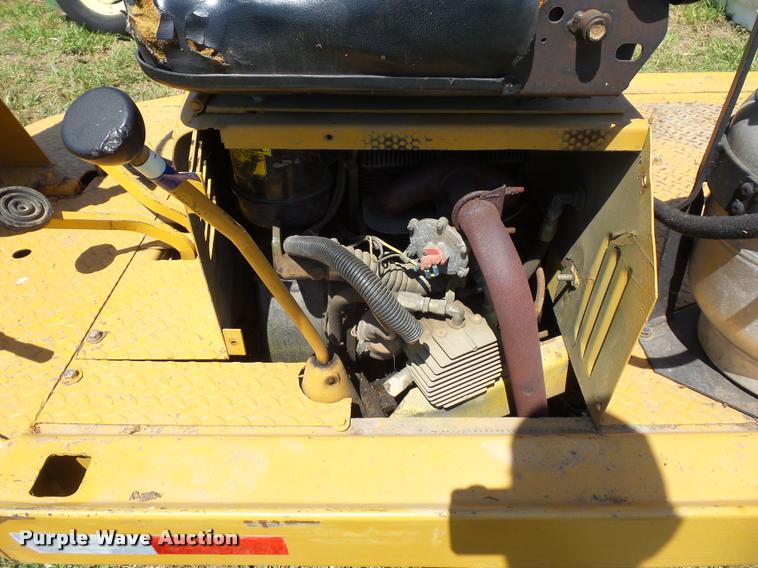 image for item DH9010 United Tractor 2500B4XLW utility vehicle