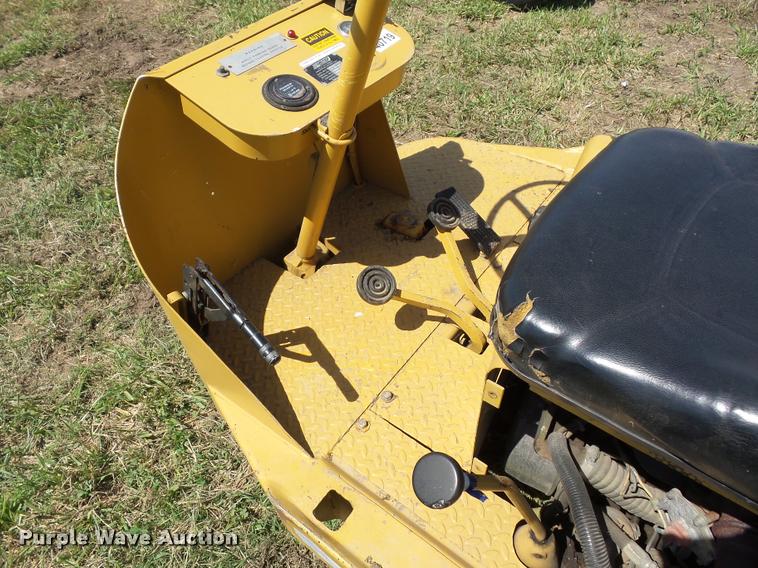 image for item DH9010 United Tractor 2500B4XLW utility vehicle