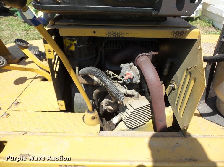 image for item DH9010 United Tractor 2500B4XLW utility vehicle