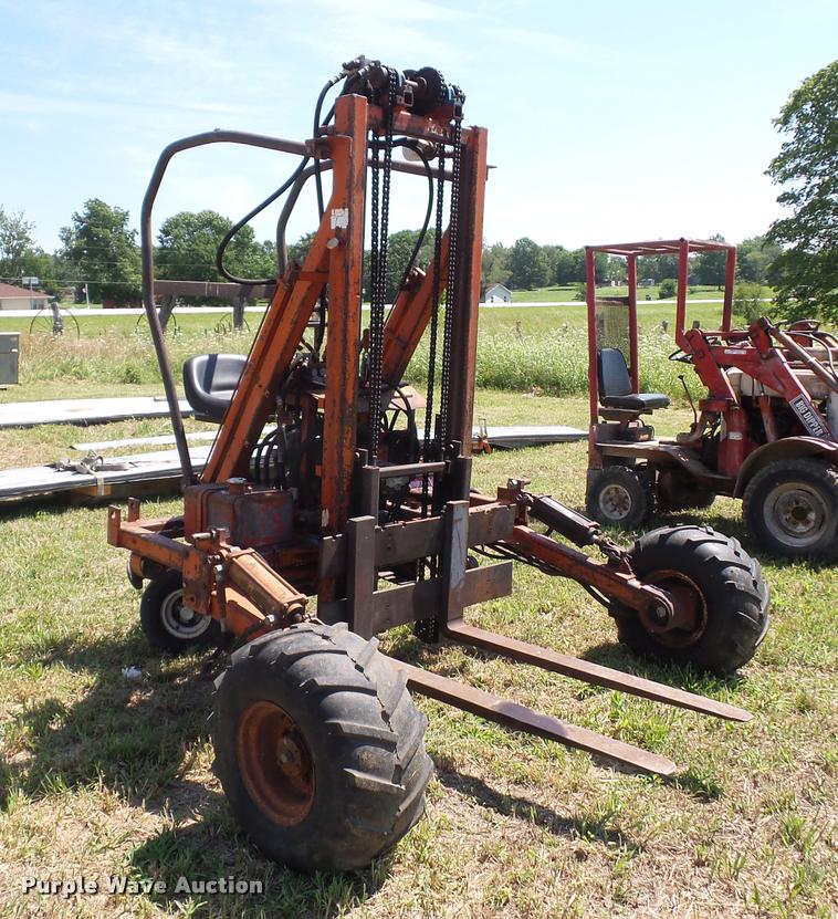 image for item DH9011 Spyder forklift