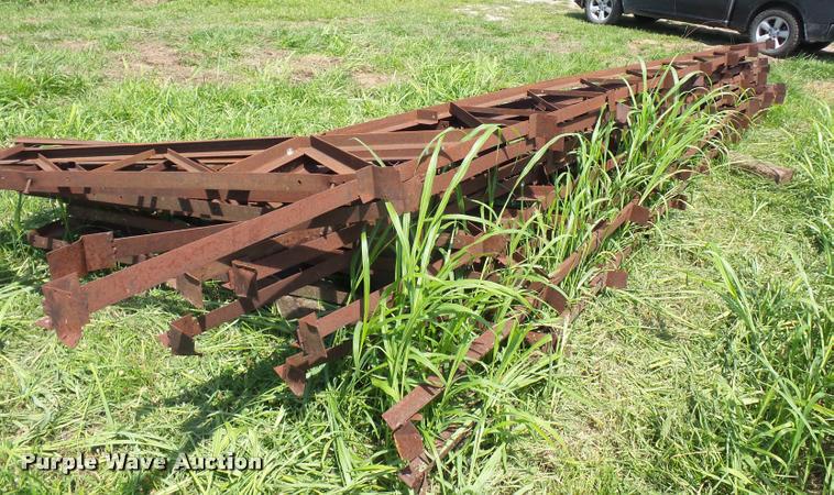 image for item DH9028 (10) steel trusses