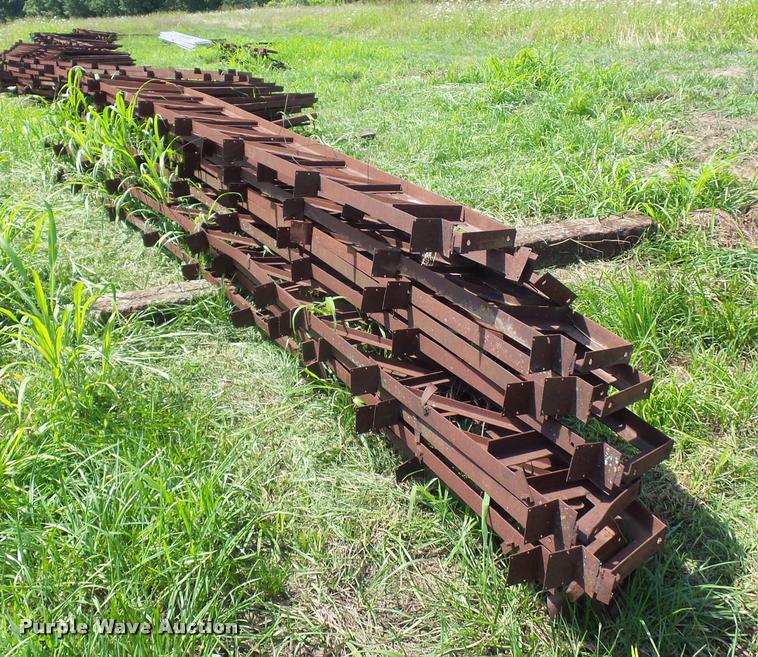 image for item DH9028 (10) steel trusses