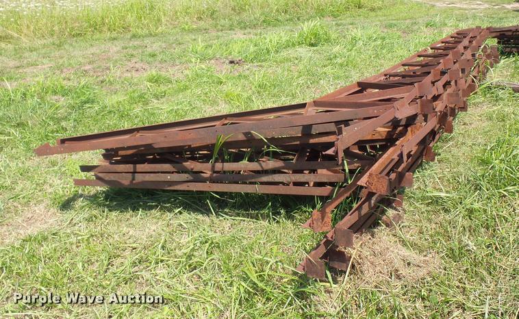 image for item DH9029 (10) steel trusses