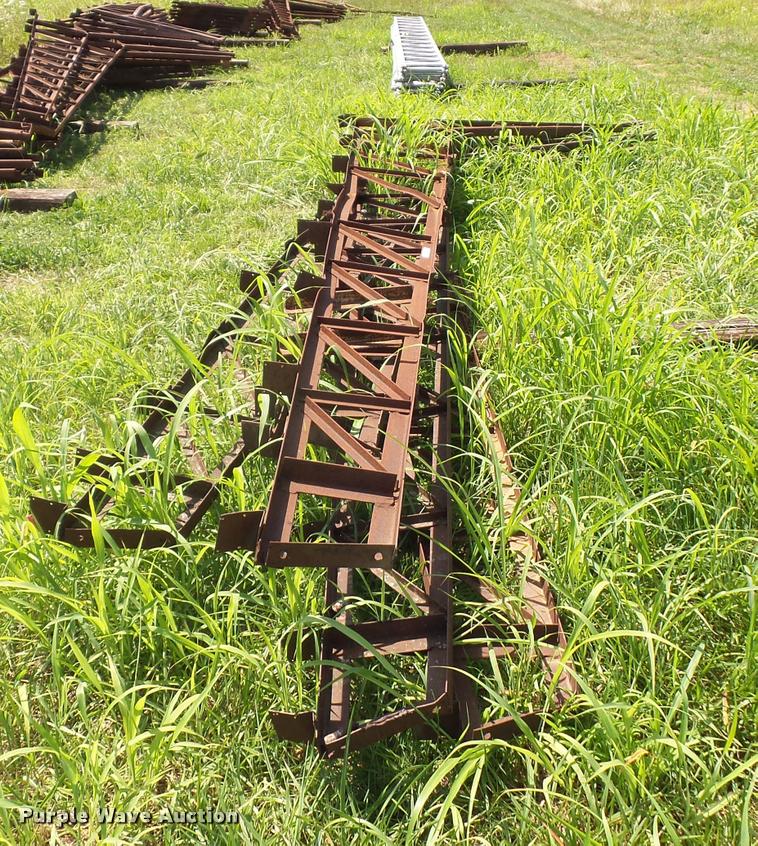 image for item DH9031 (5) steel trusses